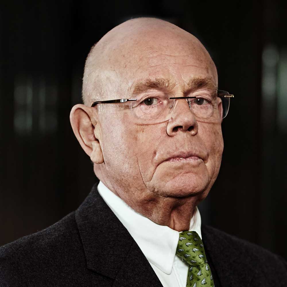 Portraitfoto von Dr. Walter Wübben